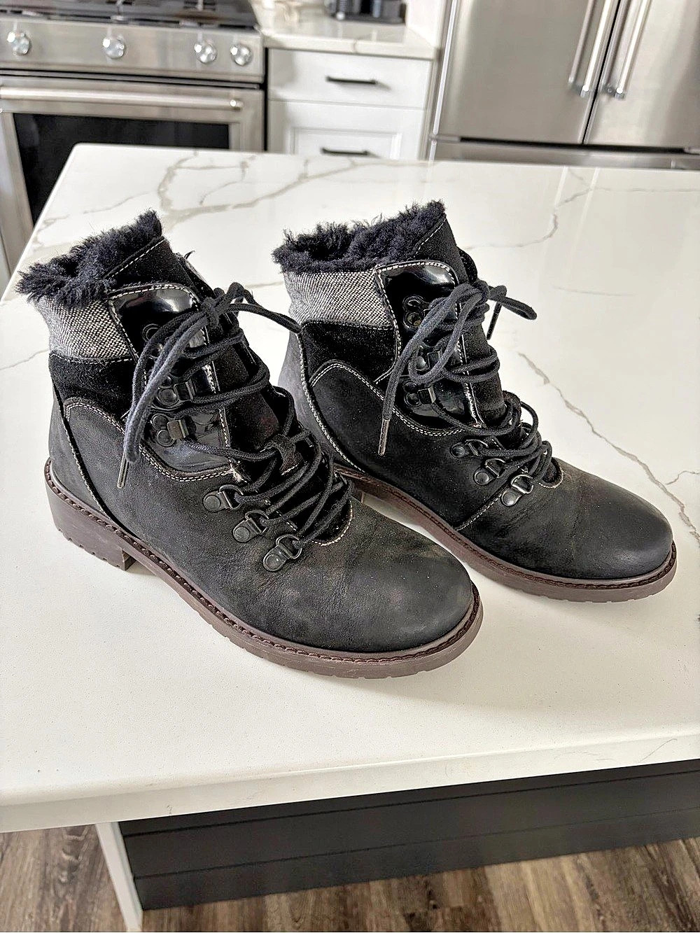 EMU Lace-Up Ankle Boots in Black